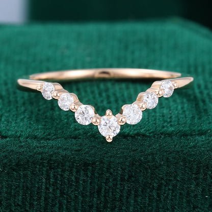 0.25 TCW Round Curved Moissanite Wedding Band