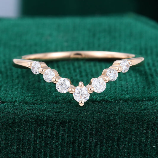0.25 TCW Round Curved Moissanite Wedding Band