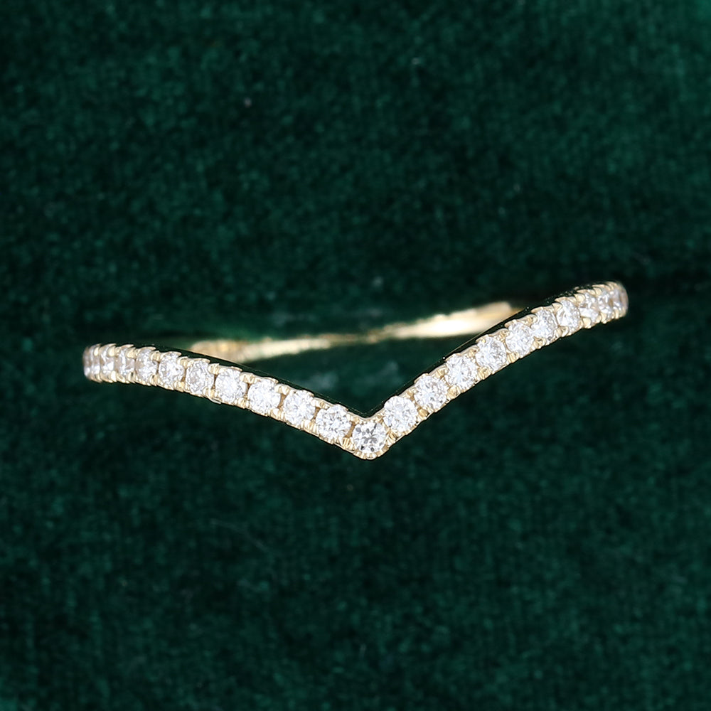 0.13 TCW Round Curved Moissanite Wedding Band
