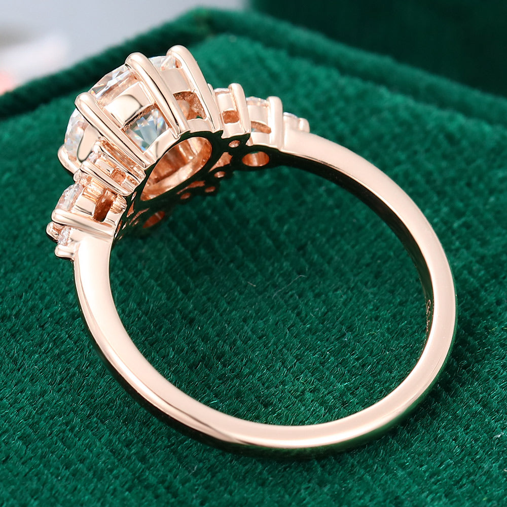 1.1 CT Round Cluster Moissanite Engagement Ring