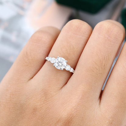 0.88 CT Round Cluster Moissanite Engagement Ring