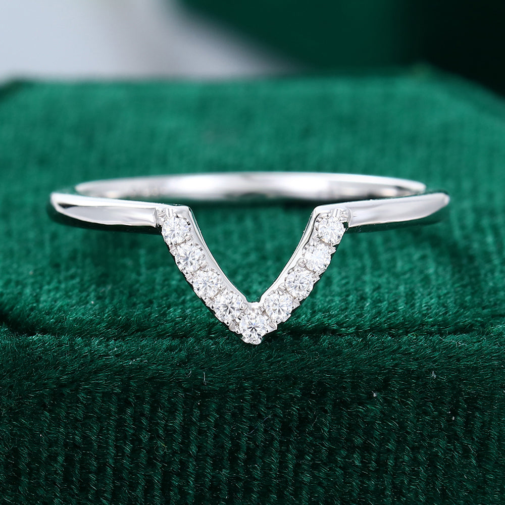 0.09 TCW Round Curved Moissanite Wedding Band
