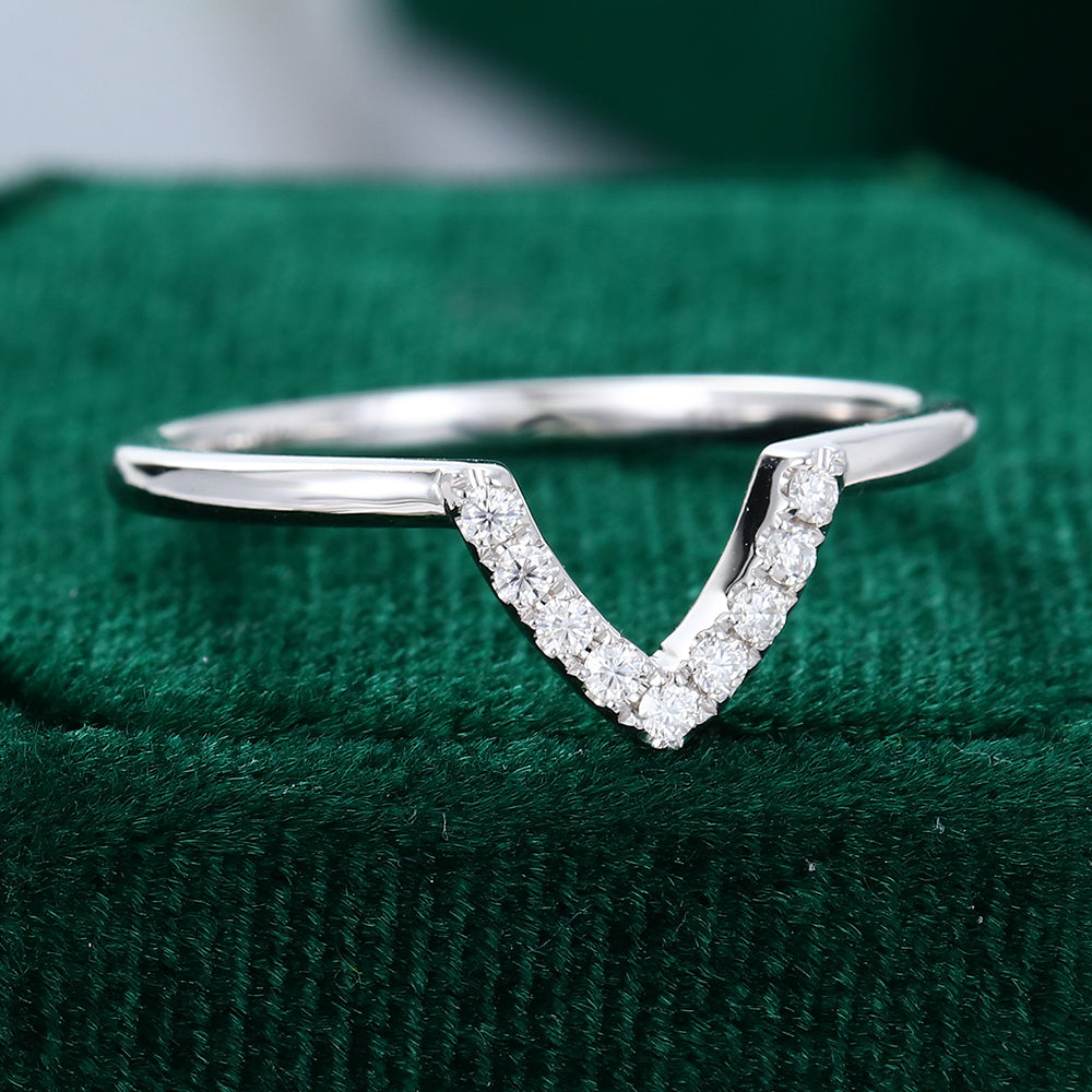 0.09 TCW Round Curved Moissanite Wedding Band