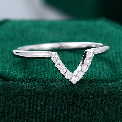 0.09 TCW Round Curved Moissanite Wedding Band