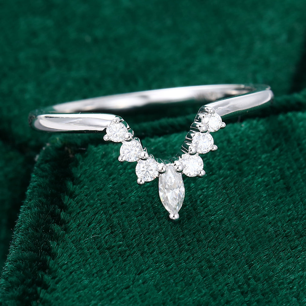 0.2 TCW Marquise & Round Curved Moissanite Wedding Band