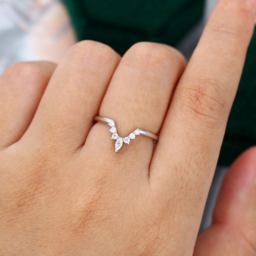 0.2 TCW Marquise & Round Curved Moissanite Wedding Band