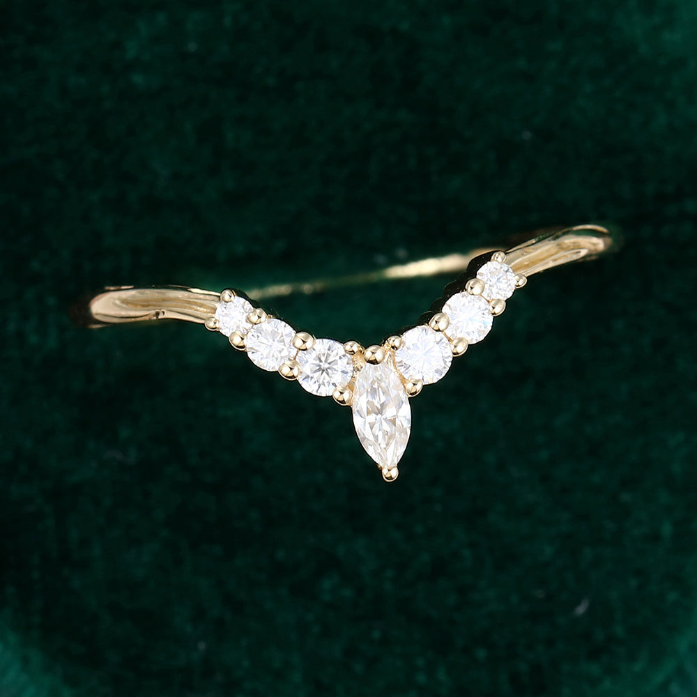 0.2 TCW Marquise & Round Curved Moissanite Wedding Band