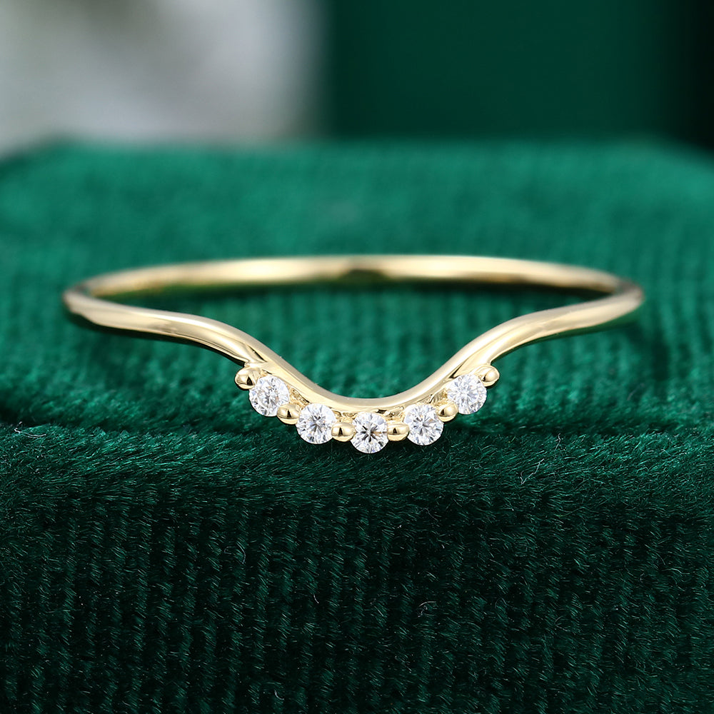 0.05 TCW Round Curved Moissanite Wedding Band