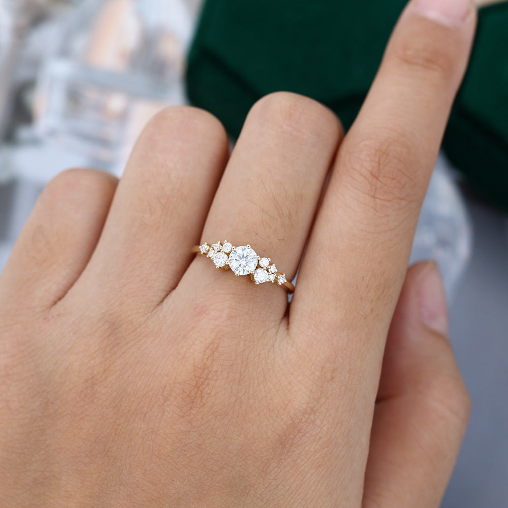 0.41 CT Round Cluster Moissanite Engagement Ring