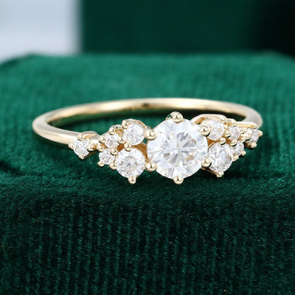 0.41 CT Round Cluster Moissanite Engagement Ring