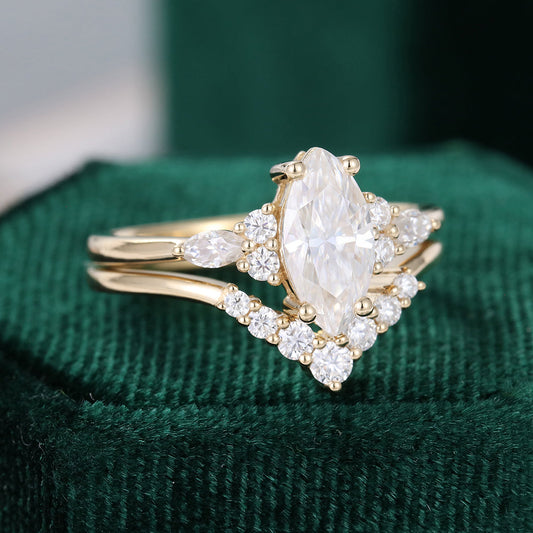 0.9 CT Marquise Cluster Moissanite Bridal Set