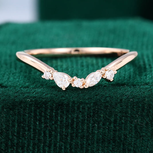 0.3 TCW Pear, Marquise & Round Cluster Moissanite Wedding Band