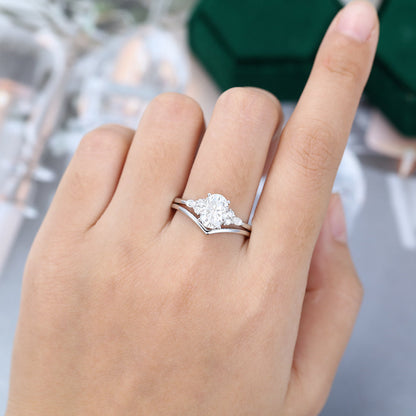 1.91 CT Oval Cluster Moissanite Bridal Set