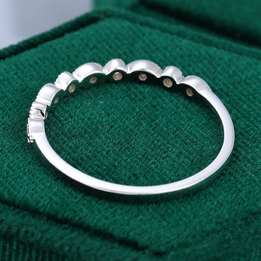0.1 TCW Round Milgrain Moissanite Wedding Band
