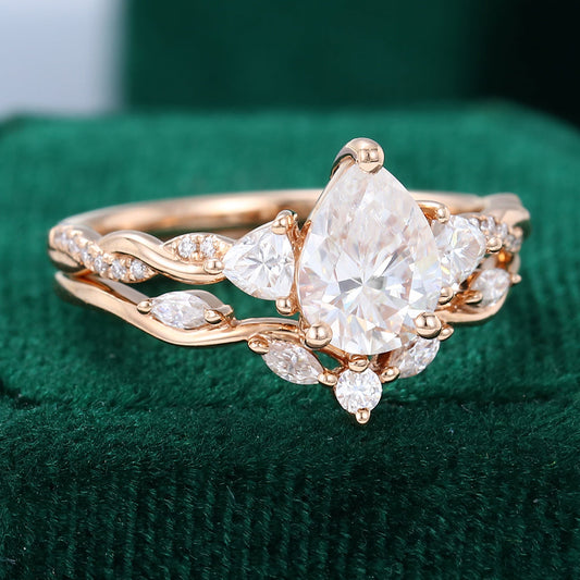 1 CT Pear Vintage Moissanite Bridal Set