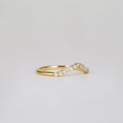 0.20 TCW Round & Baguette Curved Moissanite Wedding Band