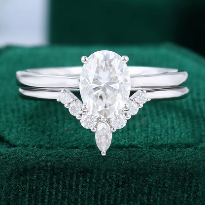 1.33 CT Oval Solitaire Moissanite Bridal Set