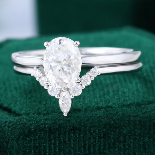 1.33 CT Oval Solitaire Moissanite Bridal Set