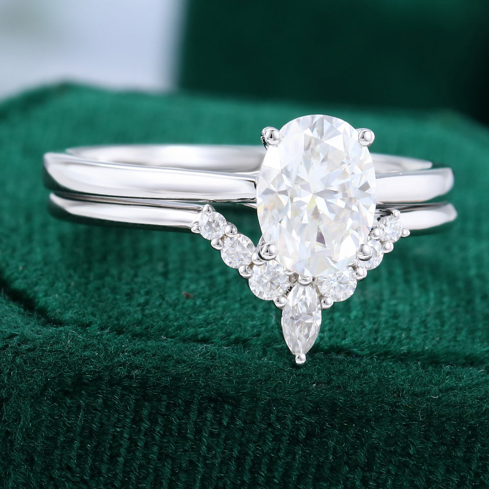 1.33 CT Oval Solitaire Moissanite Bridal Set