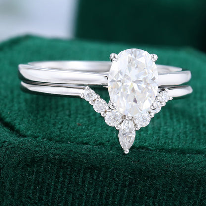 1.33 CT Oval Solitaire Moissanite Bridal Set