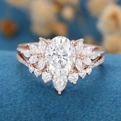 1.33 CT Oval Cluster Moissanite Bridal Set