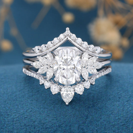 1.33 CT Oval Cluster Moissanite Bridal Set