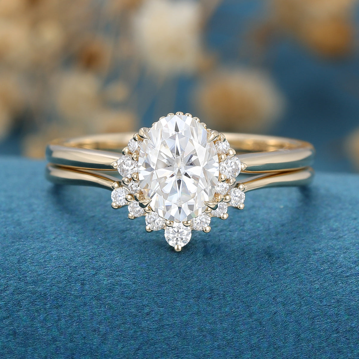 1.33 CT Oval Cluster Moissanite Bridal Set