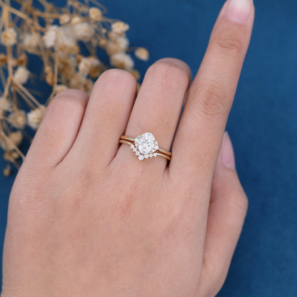 1.33 CT Oval Cluster Moissanite Bridal Set