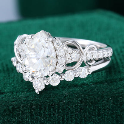 1.5 CT Pear Pave Moissanite Bridal Set