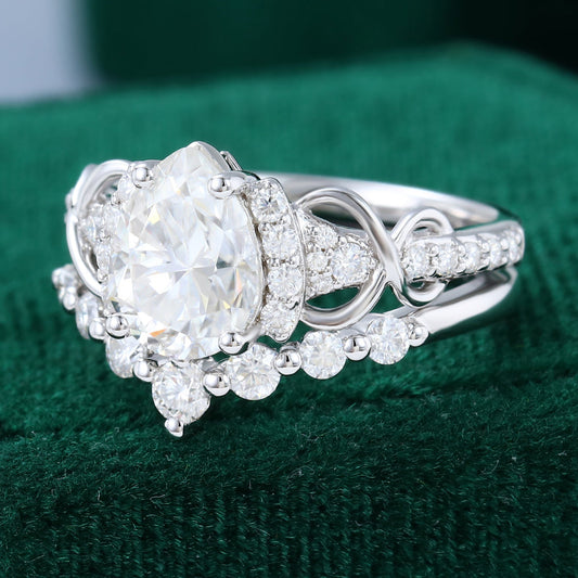 1.5 CT Pear Pave Moissanite Bridal Set