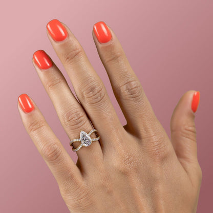 2.0 CT Pear Cut Solitaire Split Shank Setting Moissanite Engagement Ring 6