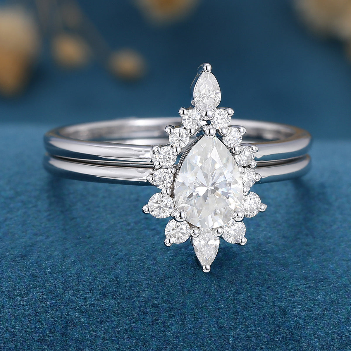 0.69 CT Pear Cluster Moissanite Bridal Set