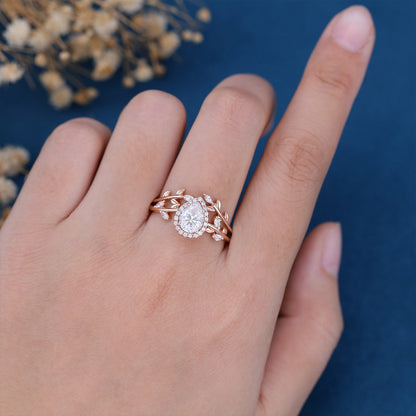1 CT Pear Halo & Vintage Moissanite Bridal Set
