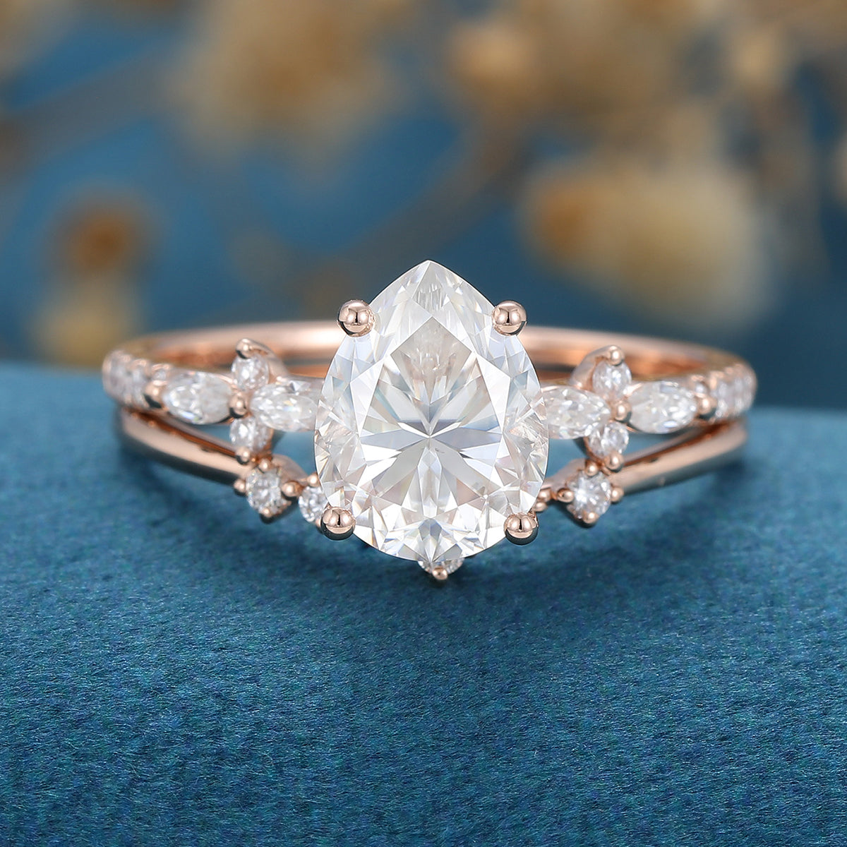 1.5 CT Pear Cluster Moissanite Bridal Set