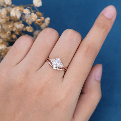 1 CT Pear Cluster Moissanite Bridal Set
