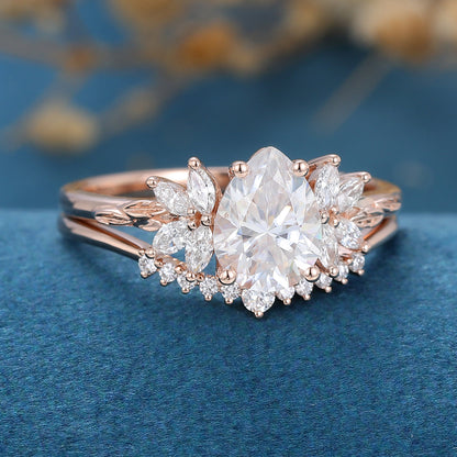 1 CT Pear Cluster Moissanite Bridal Set