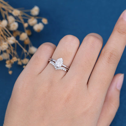 1 CT Pear Pave Moissanite Bridal Set
