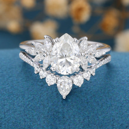 1 CT Pear Cluster Moissanite Bridal Set