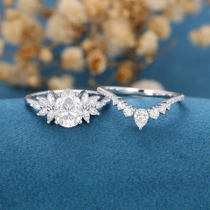 1 CT Pear Cluster Moissanite Bridal Set