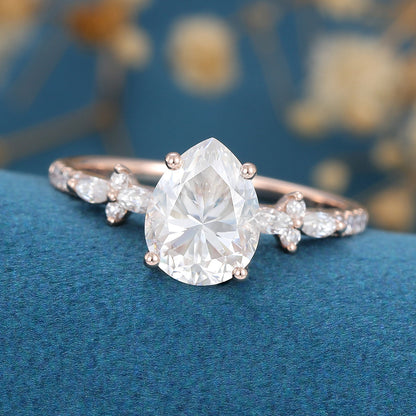 1 CT Pear Cluster Moissanite Engagement Ring