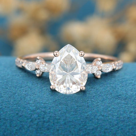 1 CT Pear Cluster Moissanite Engagement Ring
