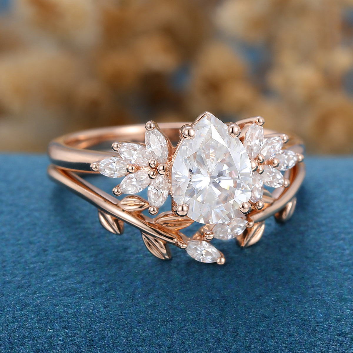 1 CT Pear Cluster Moissanite Bridal Set