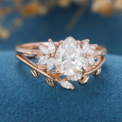1 CT Pear Cluster Moissanite Bridal Set