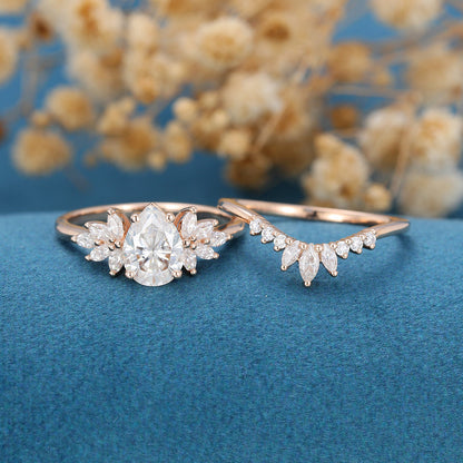 1 CT Pear Cluster Moissanite Bridal Set