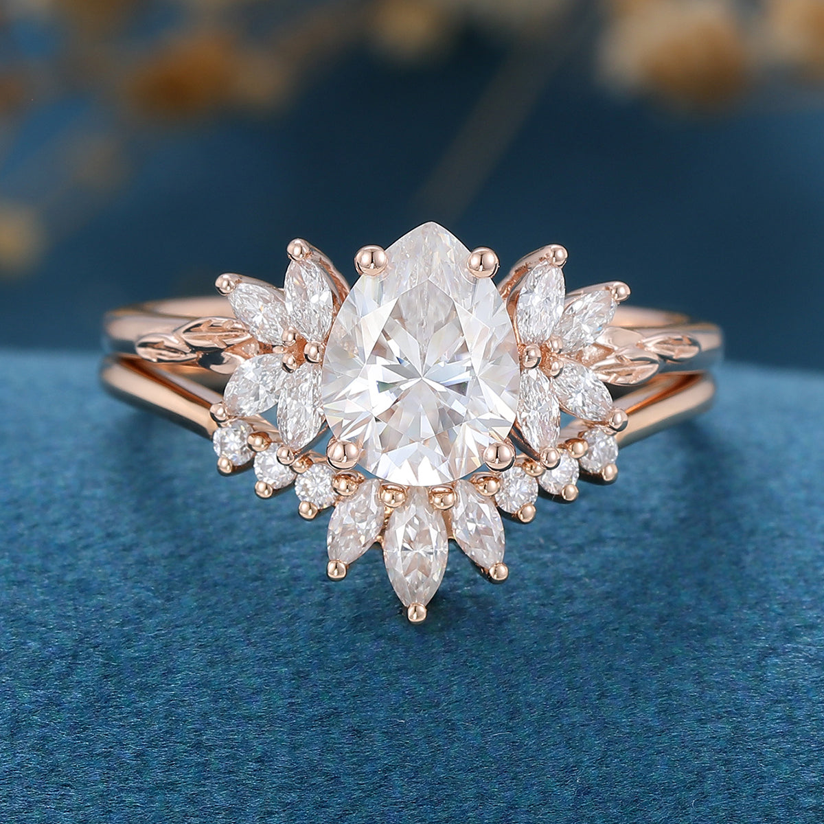 1 CT Pear Cluster Moissanite Bridal Set