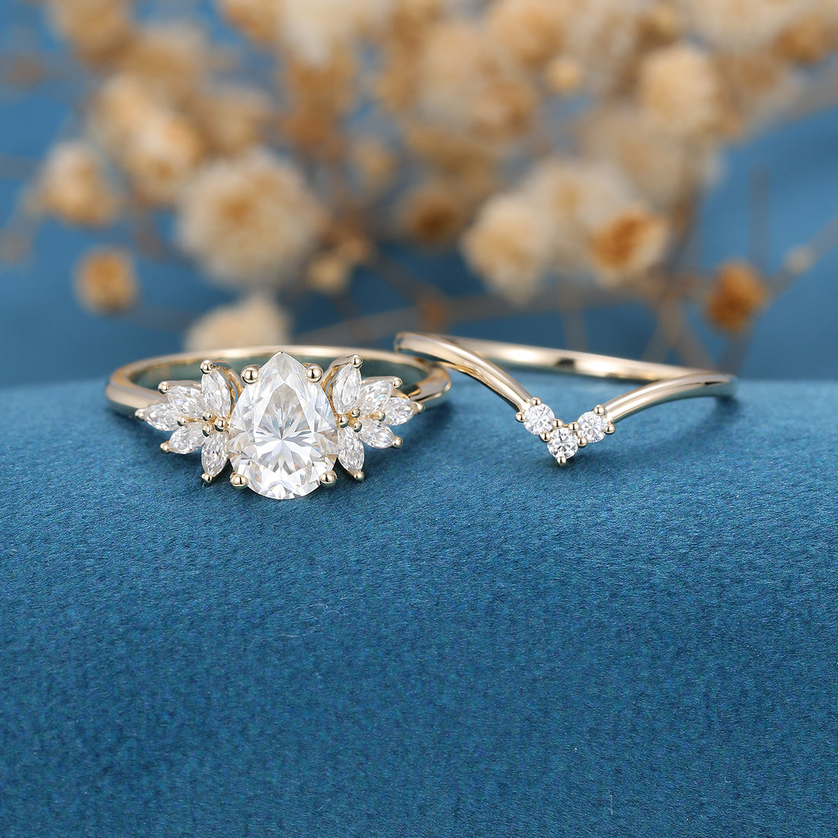 1 CT Pear Cluster Moissanite Bridal Set