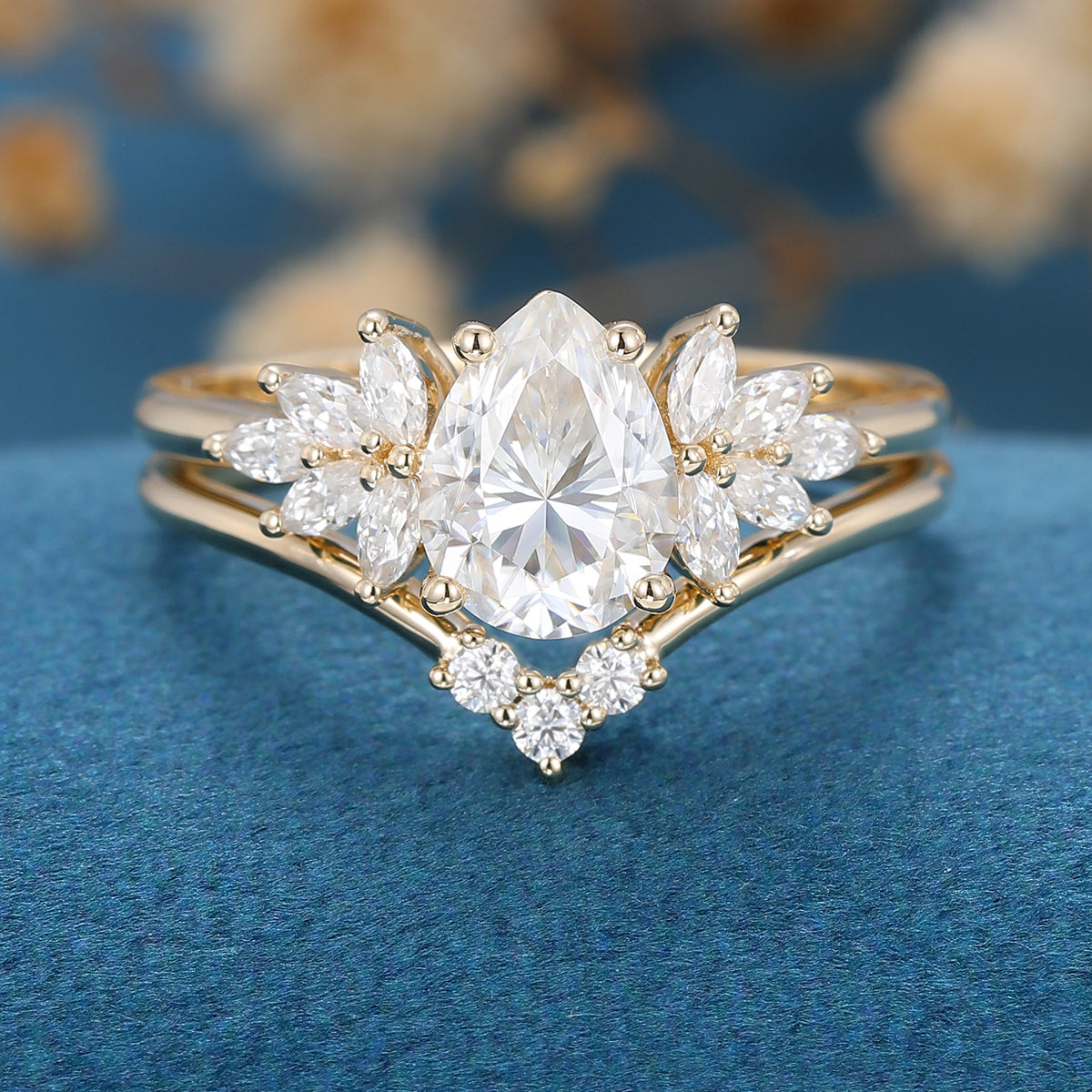 1 CT Pear Cluster Moissanite Bridal Set