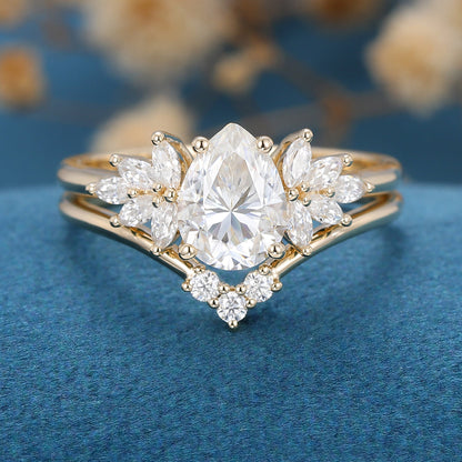 1 CT Pear Cluster Moissanite Bridal Set