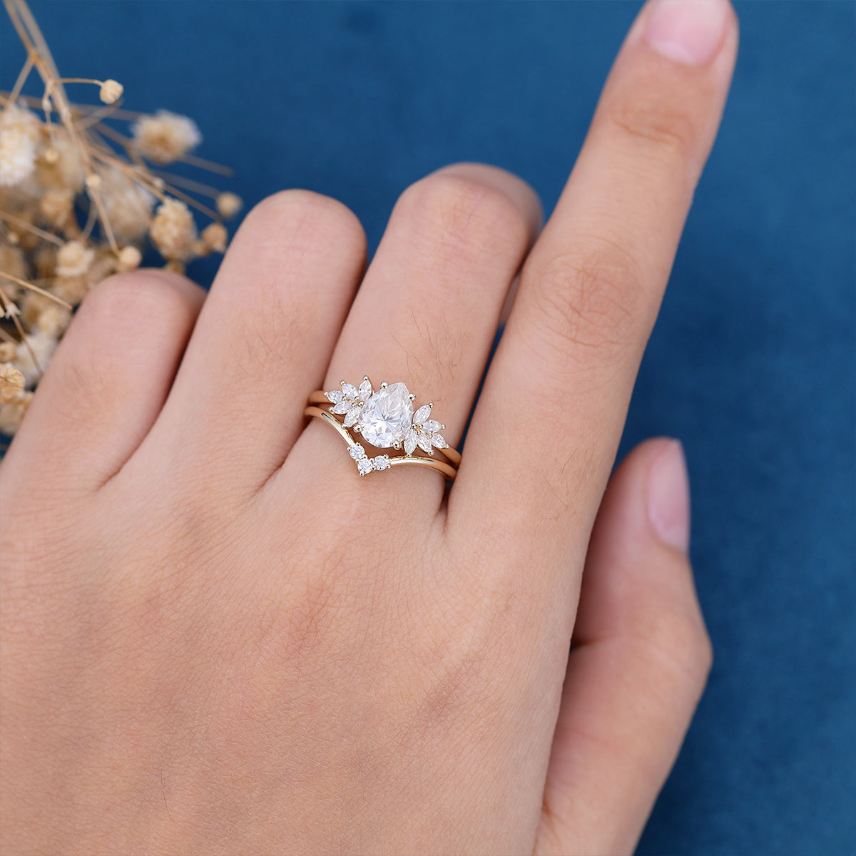 1 CT Pear Cluster Moissanite Bridal Set