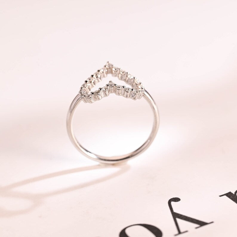 0.2 TCW Round Heart Shaped Moissanite Wedding Band